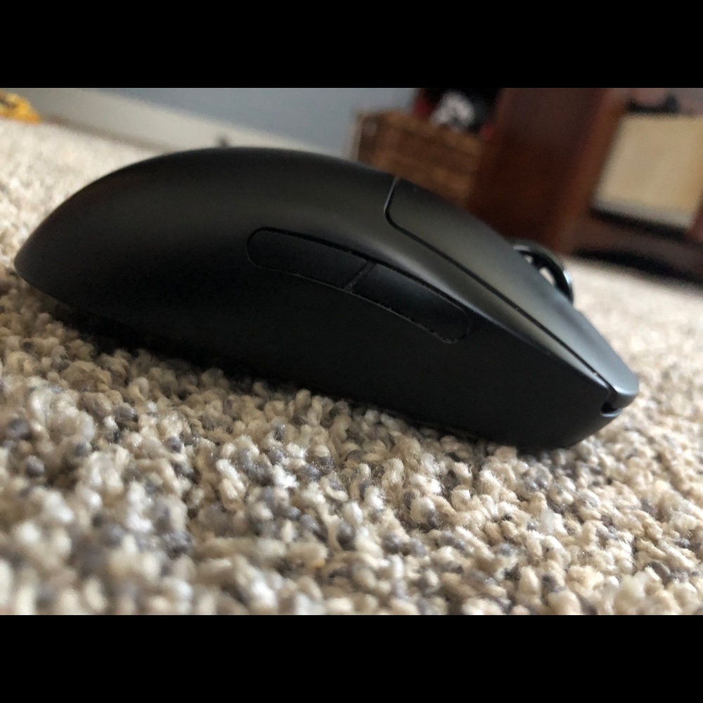 Logitech G pro wireless. Charger and usb included